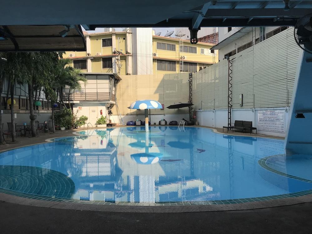 Pattaya Hiso Hotel Bagian luar foto